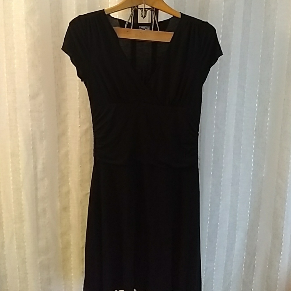 Converse black dress